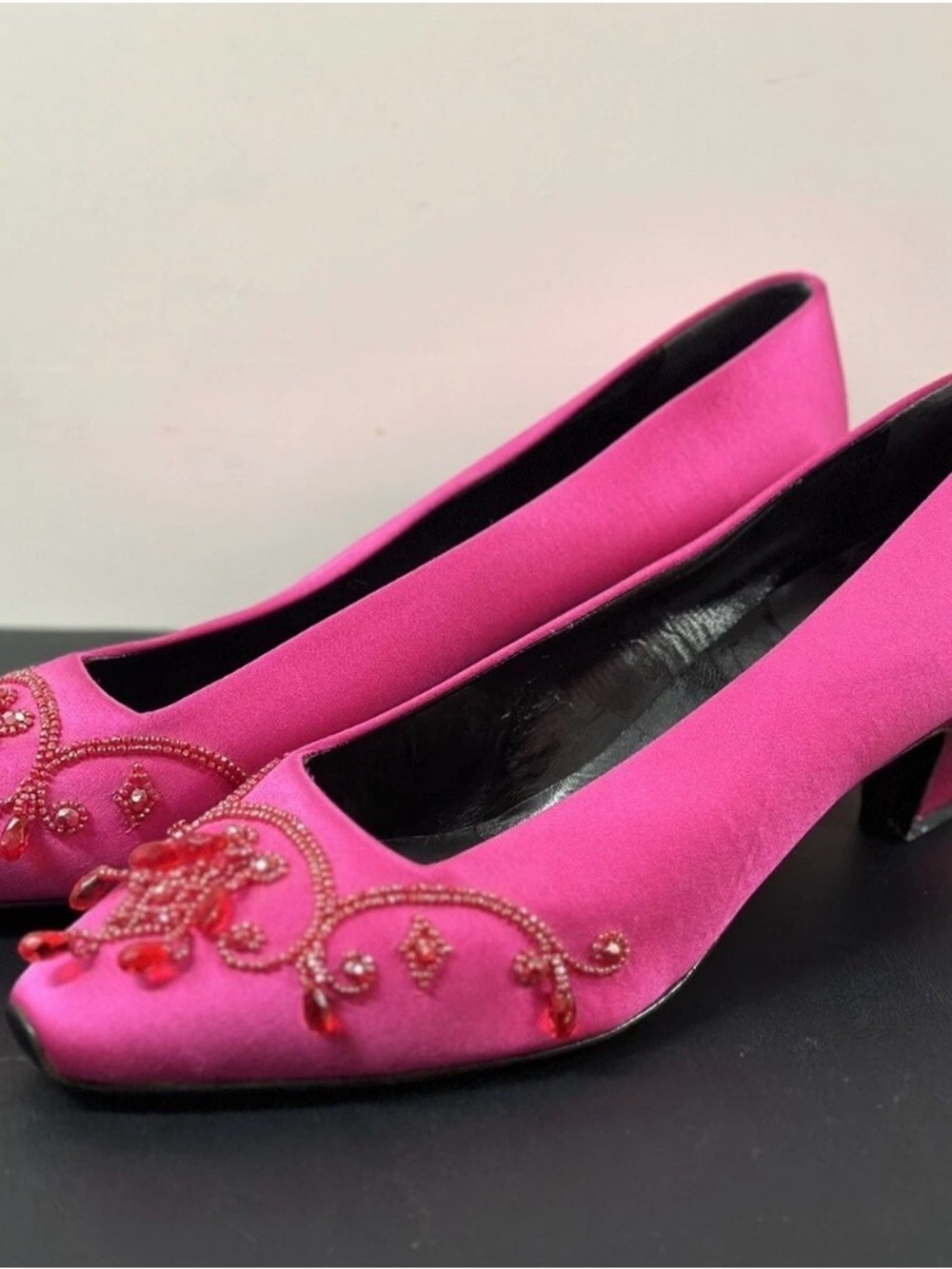 Rare Vintage Diego Della Valle Pink Satin Jeweled Pumps Italy 41